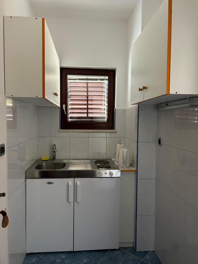 Apartmani Baki Подстрана Экстерьер фото