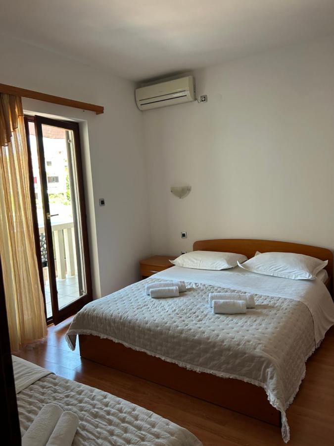 Apartmani Baki Подстрана Экстерьер фото