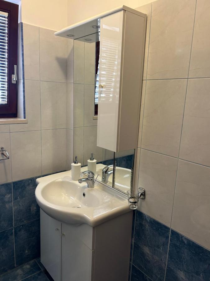 Apartmani Baki Подстрана Экстерьер фото