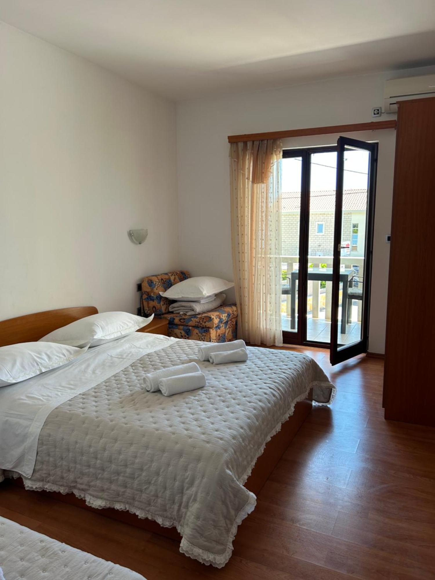 Apartmani Baki Подстрана Экстерьер фото