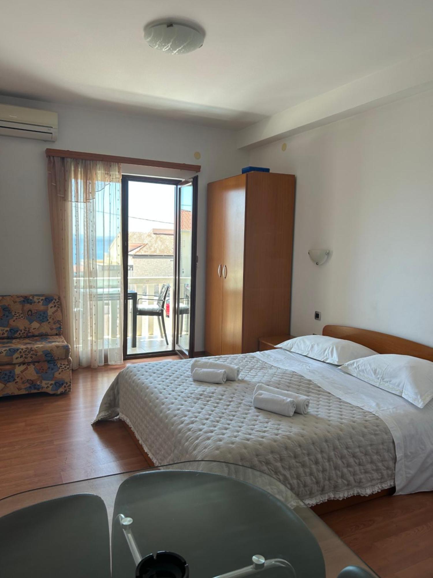 Apartmani Baki Подстрана Экстерьер фото