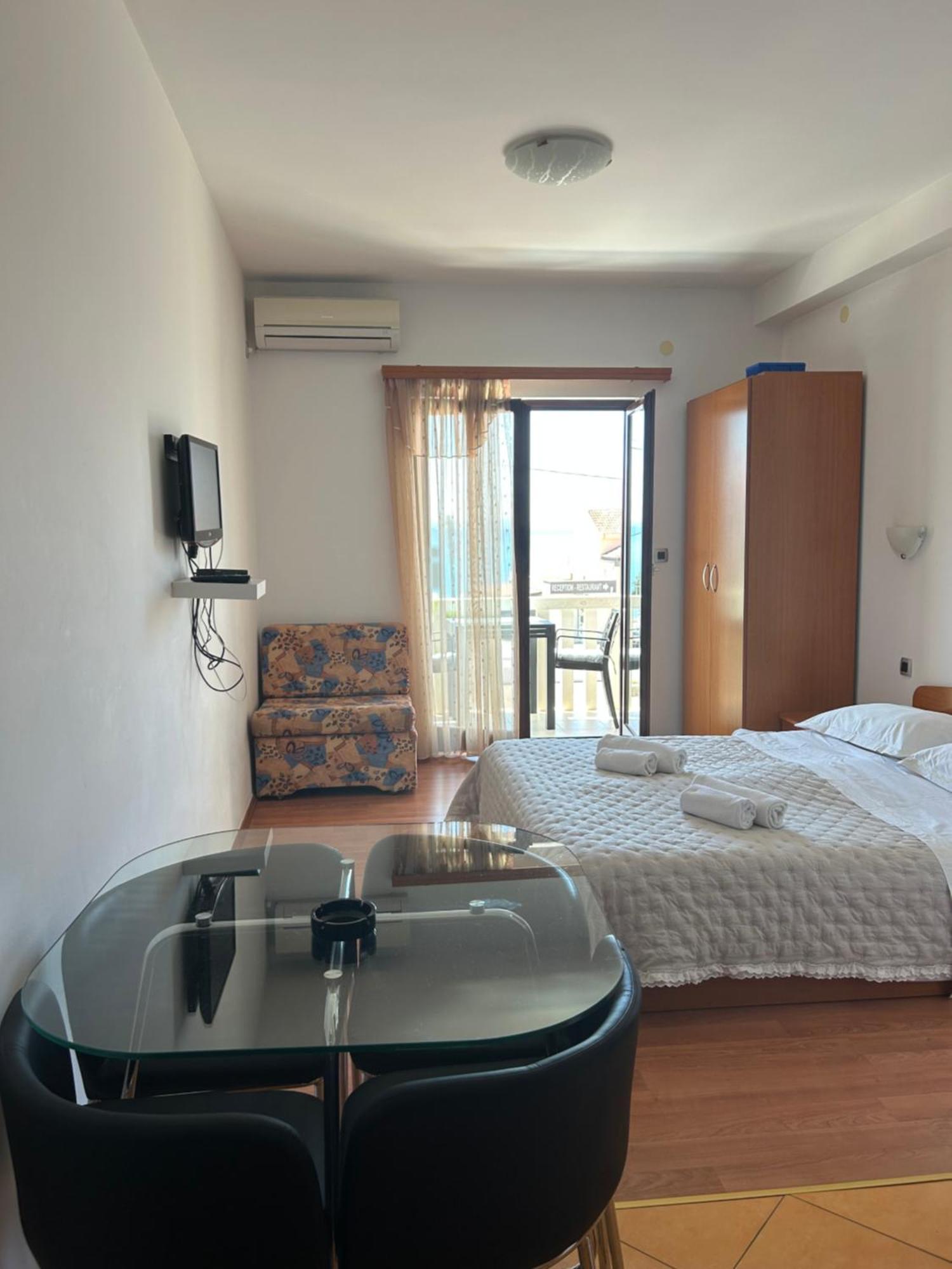 Apartmani Baki Подстрана Экстерьер фото