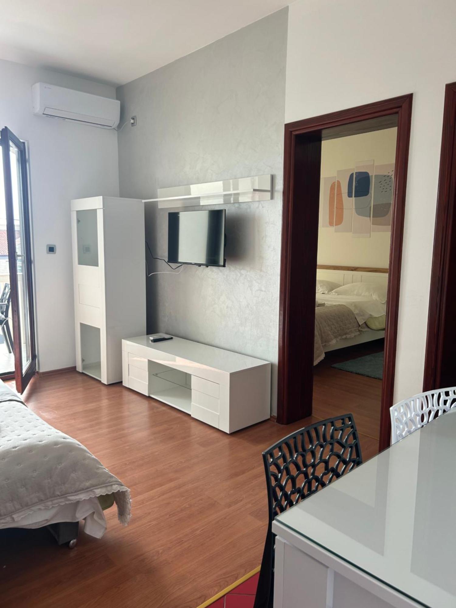 Apartmani Baki Подстрана Экстерьер фото